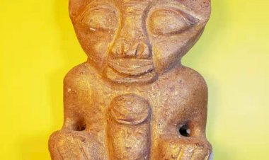 A027 新石器時代 三星堆玉人雕塑