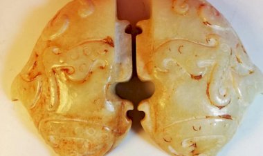 E18 春秋戰國白玉神獸“合符”