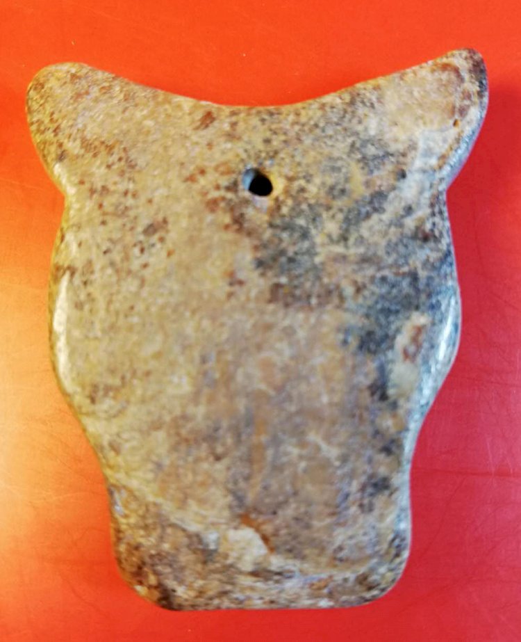 C014. Jade Omanment of a Cattle's Head