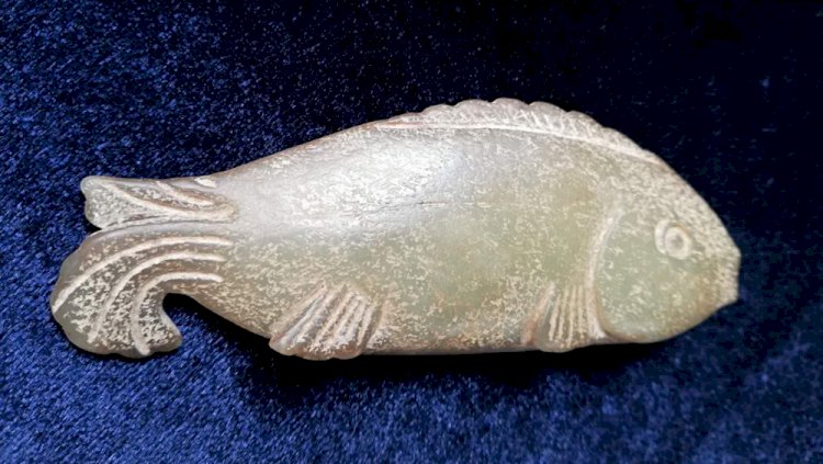 D008 Jade Fish Ornament