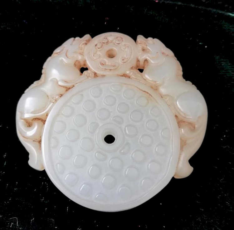 E012  White Jade Disc Pendant with Twins Beast Out of the Arch