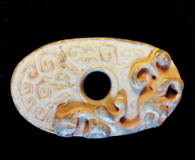 G014 Oval Jade Disc Pendant, Bi,with Enamel Dragon
