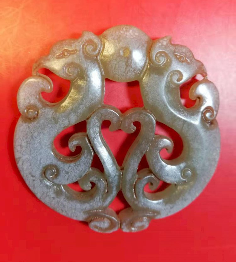 G030 Double Phoenix Arched Sculpted Jade Pendent