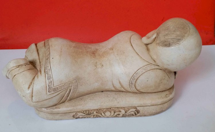I002-I003 A pair of Large Jade Pillows: Boy and Girl (Tang Dynasty,AD 618-907)